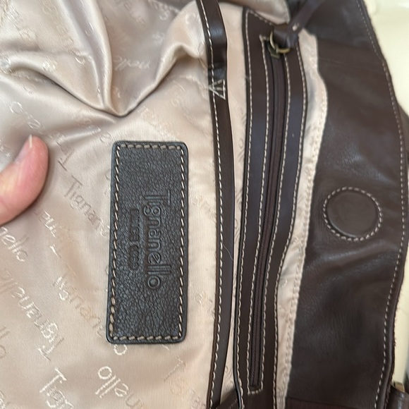 Tignanello genuine soft leather brown tote. Magnetic snap closure - Picture 11 of 13